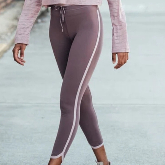 Lorna Jane Pants - NWT Lorna Jane Ankle Leggings